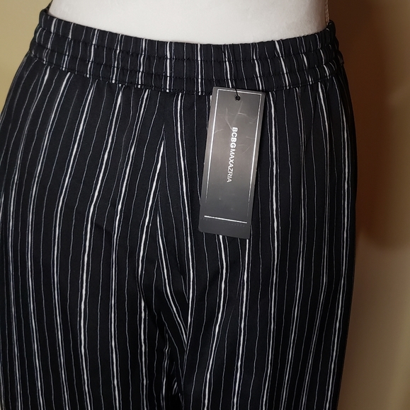 New BCBGMAXAZRIA PANS. Size L - Picture 2 of 12